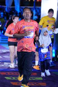 BIB: 987, 4587
                            <button type="button" onclick="openModal(26224661)" class="btn btn-primary btn-sm float-right btn-popup" data-toggle="modal" data-target=".modal-high-quality">
                        <i class="fas fa-shopping-cart"></i> Add to Cart
                    </button>
                                            <button type="button" onclick="isThisMe(26224661, true)" class="btn btn-success btn-sm float-right btn-popup btn-isme hidden" data-toggle="tooltip" data-placement="bottom" title="นี่คือรูปของคุณใช่ไหม คลิกที่นี่เพื่อเอาเข้าอัลบั้ม">
                        <i class="fas fa-plus"></i> Add to album
                    </button>
                    <button type="button" onclick="isThisMe(26224661, false)" class="btn btn-warning btn-sm float-right btn-popup btn-isnotme hidden">
                        <i class="fas fa-ban"></i> Remove from album
                    </button>